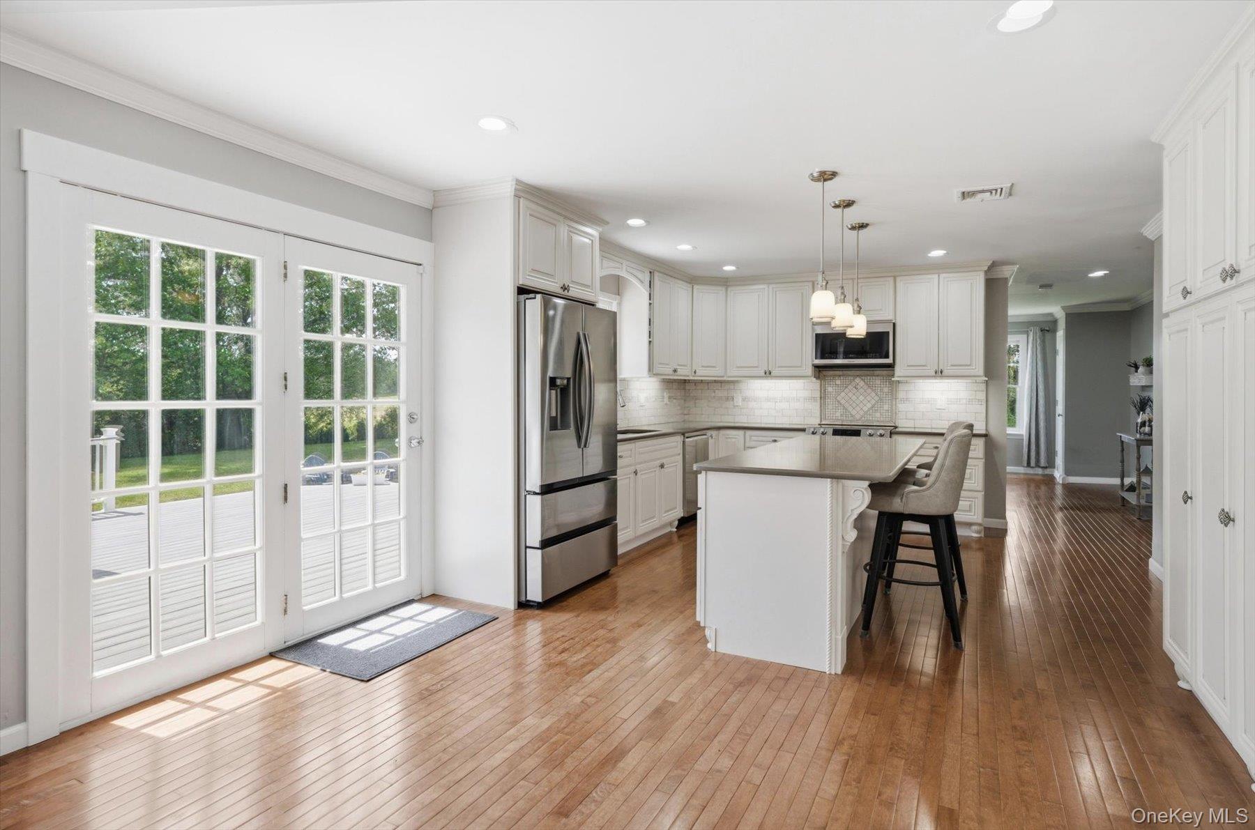 117 Southfield Road Baiting Hollow, NY 11933 - Photo 10 of 47