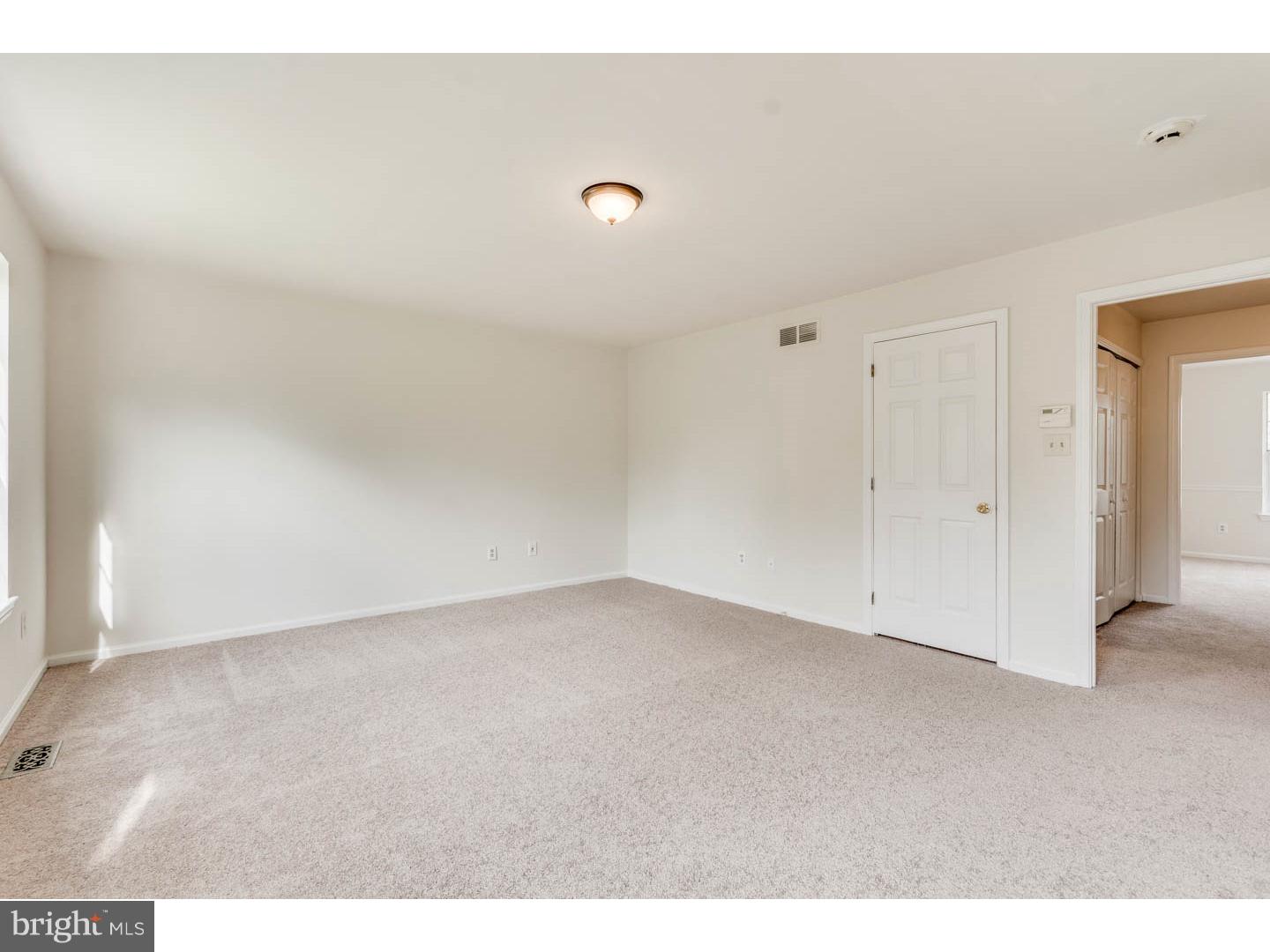 730 Rutland Court Sewell, NJ 08080 - Photo 3 of 24