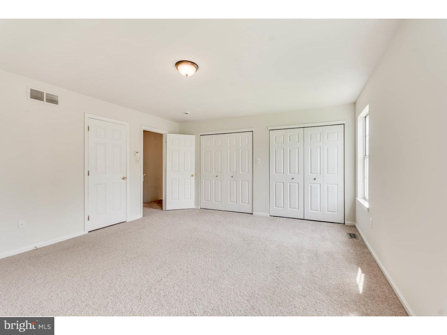 730 Rutland Court Sewell, NJ 08080 - Photo 4 of 24