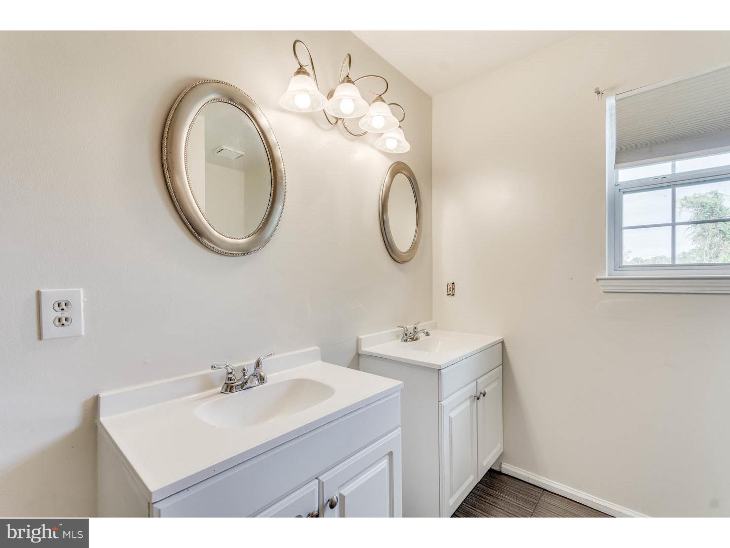 730 Rutland Court Sewell, NJ 08080 - Photo 6 of 24