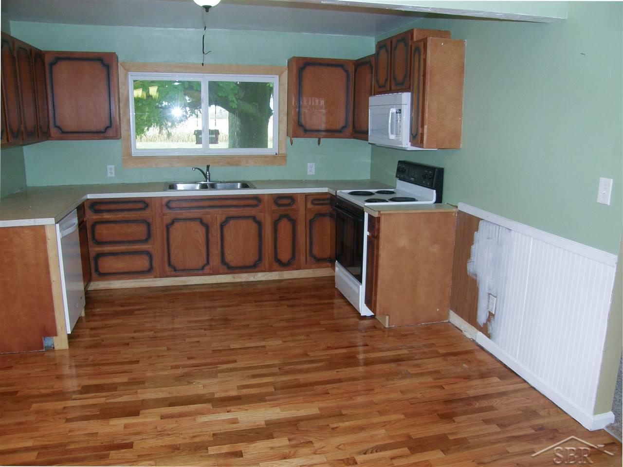 12305 West Burt Road Chesaning, MI 48616 - Photo 6 of 11 31306465-5.JPG