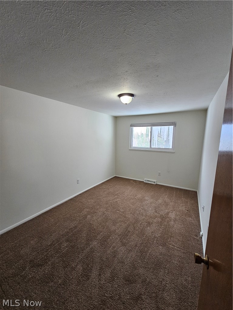111 East Sprague Road Seven Hills, OH 44131 - Photo 9 of 12
