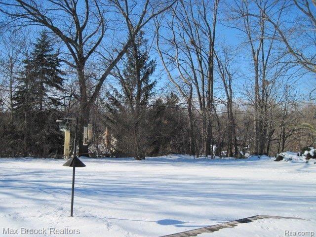 603 South Fieldstone Drive Rochester, MI 48309 - Photo 3 of 25 Fieldstone 036