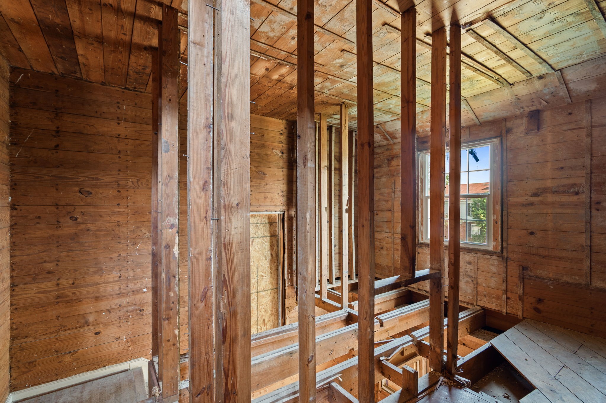 3338 Wichita Street Houston, TX 77004 - Photo 11 of 19 a view of a balcony with a door