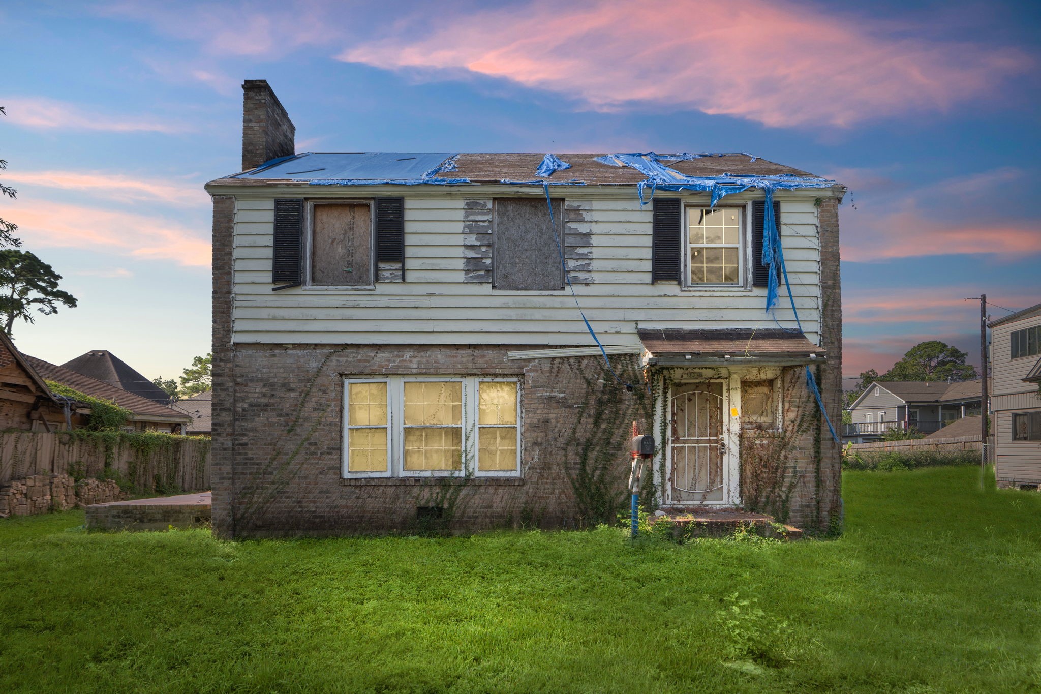 3338 Wichita Street Houston, TX 77004 - Photo 15 of 19 a view of front of a house with a yard