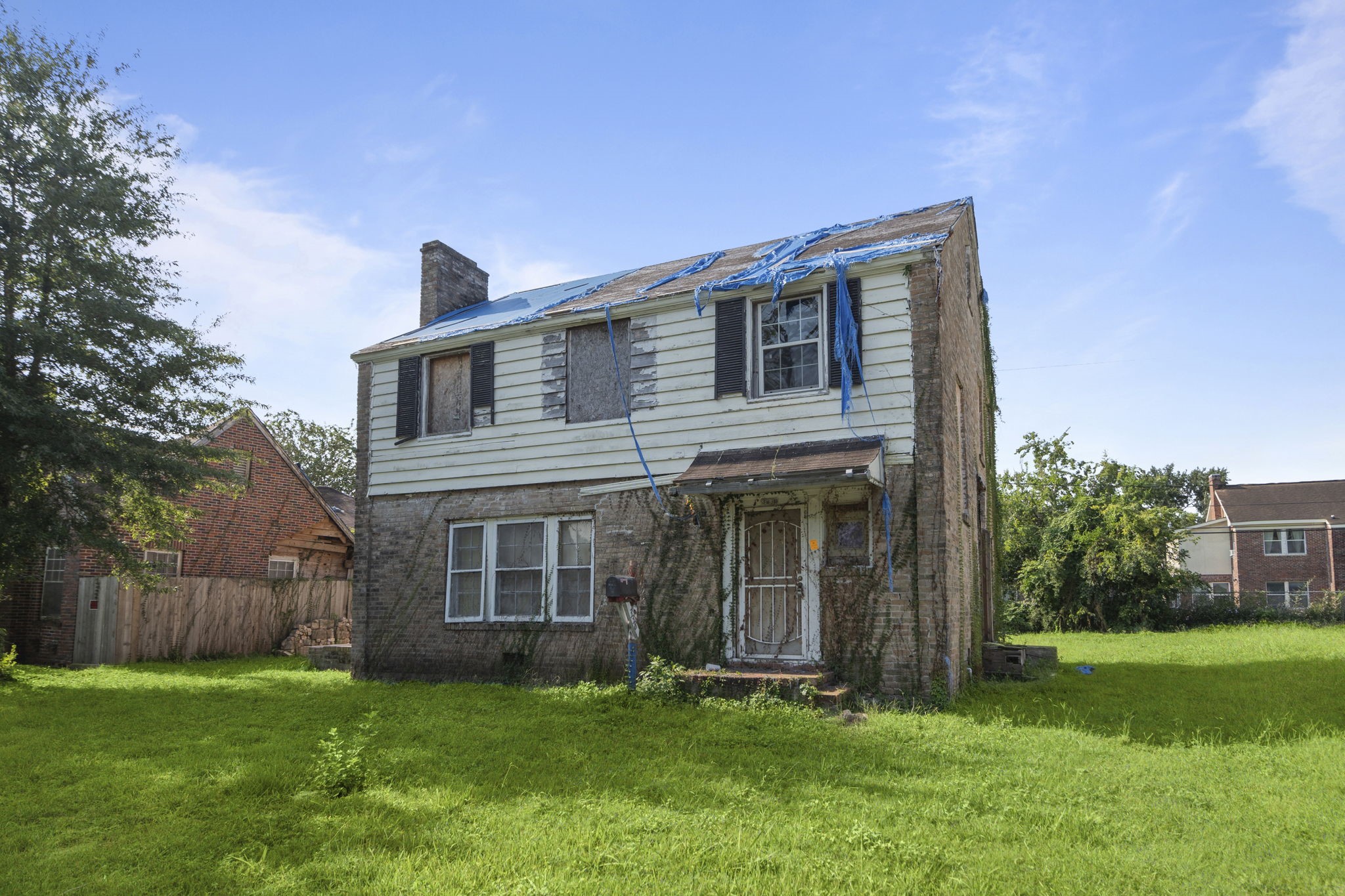 3338 Wichita Street Houston, TX 77004 - Photo 16 of 19 a view of a house with a yard