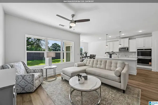 $299,850 | 242 Bellehurst Drive, Warrior, AL 35180
