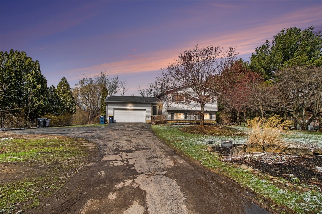 1333 Whitney Road Ontario, NY 14519 - Photo 2 of 31