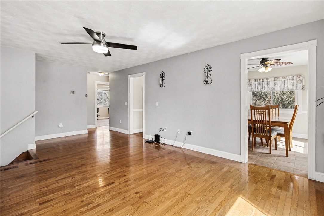 1333 Whitney Road Ontario, NY 14519 - Photo 5 of 31