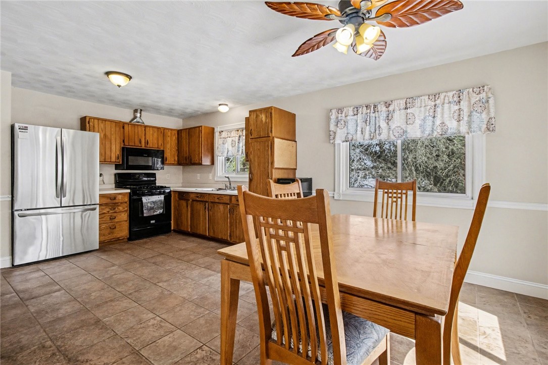 1333 Whitney Road Ontario, NY 14519 - Photo 7 of 31