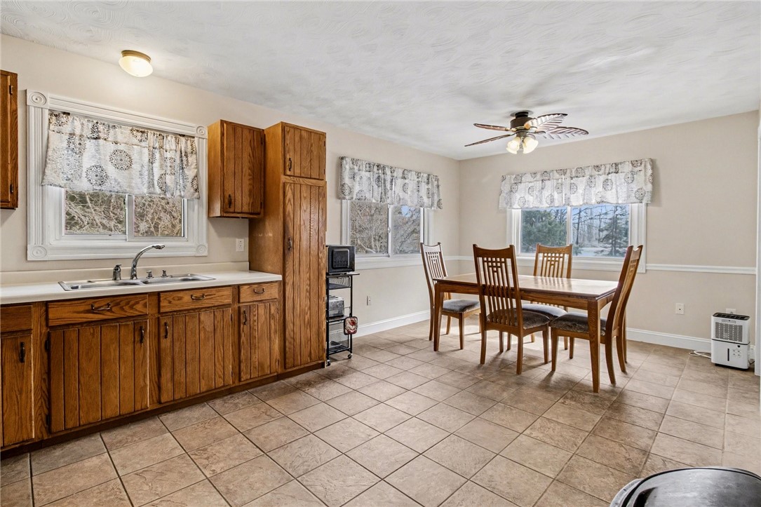 1333 Whitney Road Ontario, NY 14519 - Photo 8 of 31