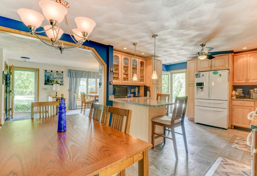 11 Chestnut Hill Road Middletown, RI 02842 - Photo 12 of 43 Gallery Image 12
