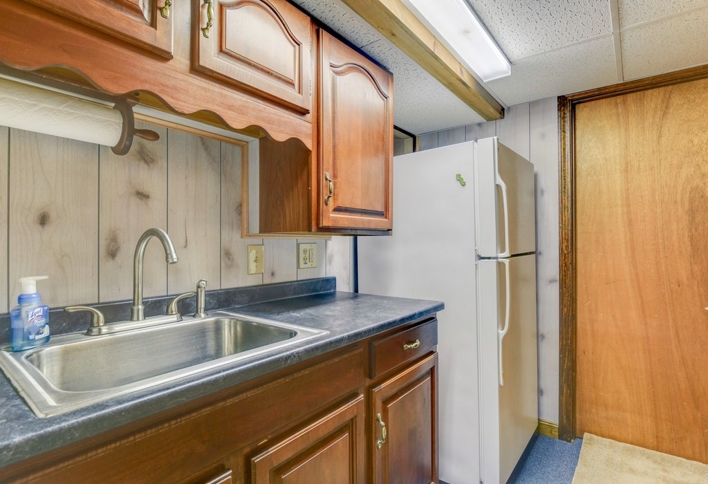 11 Chestnut Hill Road Middletown, RI 02842 - Photo 33 of 43 Gallery Image 33