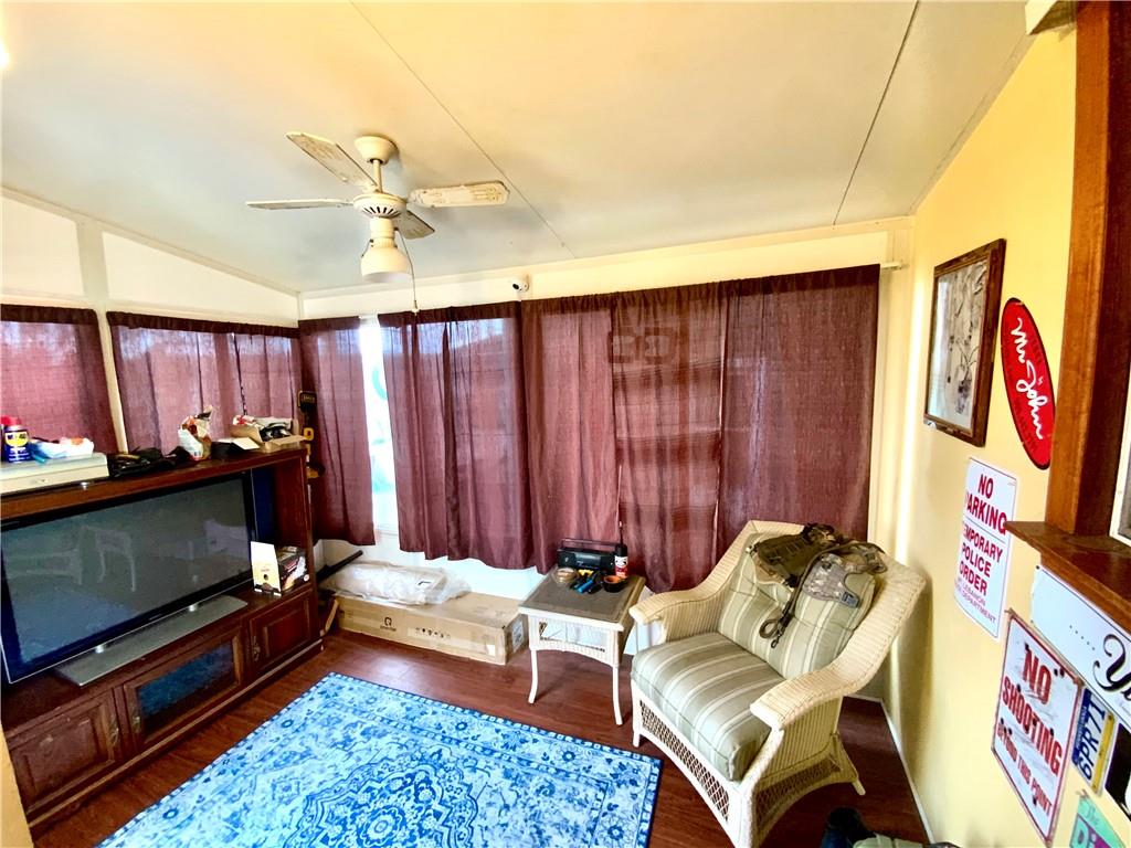 323 Prestley Road Bridgeville, PA 15017 - Photo 8 of 22 Gallery Image 8