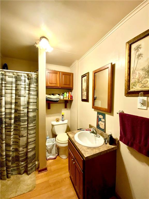323 Prestley Road Bridgeville, PA 15017 - Photo 9 of 22 First floor bathroom