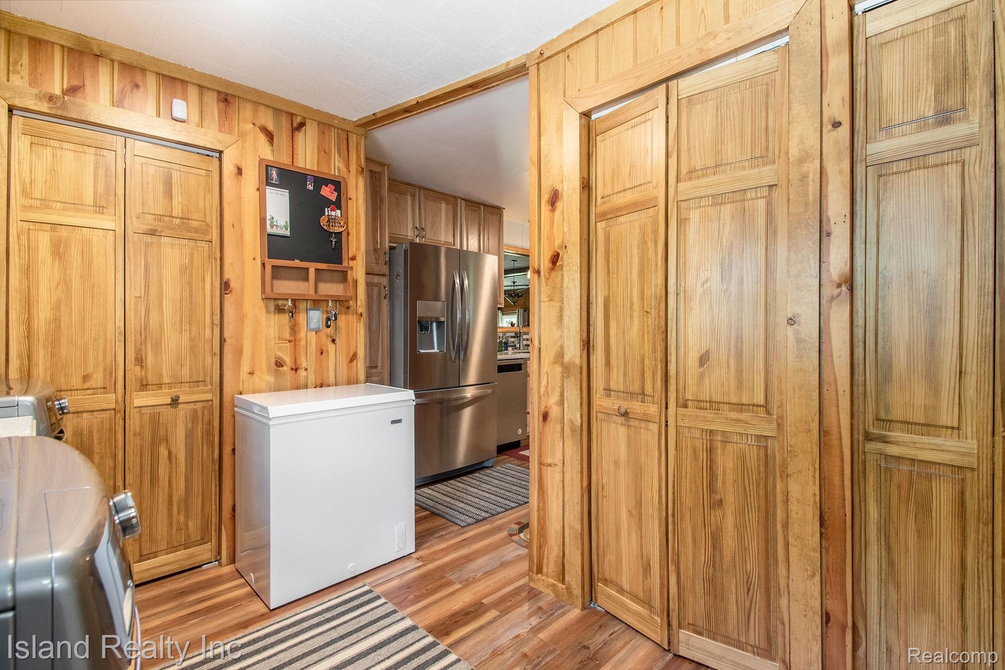 12530 Creek Road Carleton, MI 48117 - Photo 23 of 30 DSC_0100.jpg