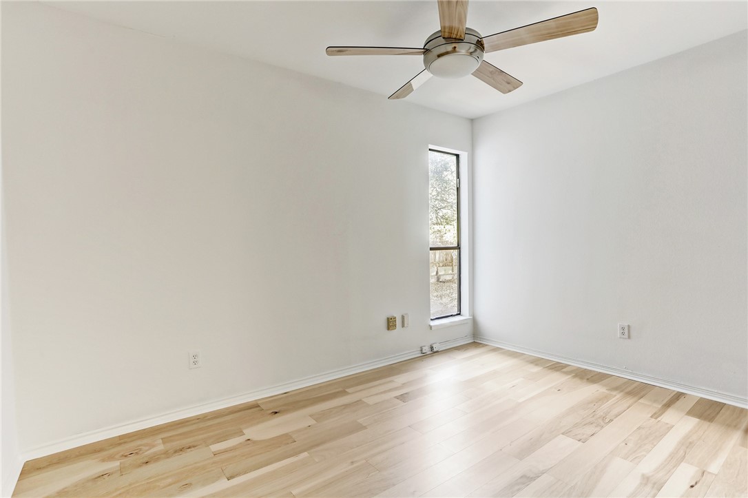2507 Quarry Road, Unit D Austin, TX 78703 - Photo 6 of 9 Secondary bedroom