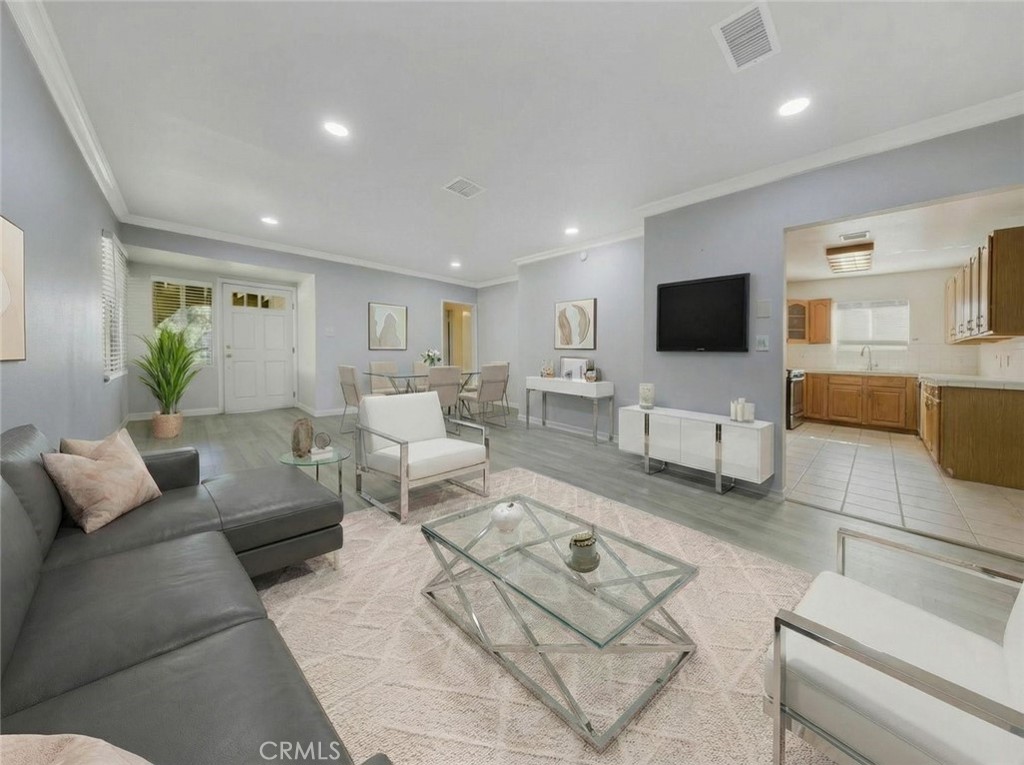 12557 Debell Street Pacoima, CA 91331 - Photo 4 of 36