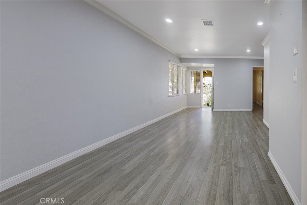 12557 Debell Street Pacoima, CA 91331 - Photo 5 of 36