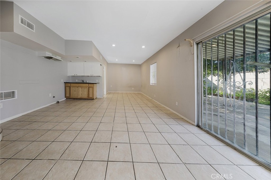 12557 Debell Street Pacoima, CA 91331 - Photo 8 of 36