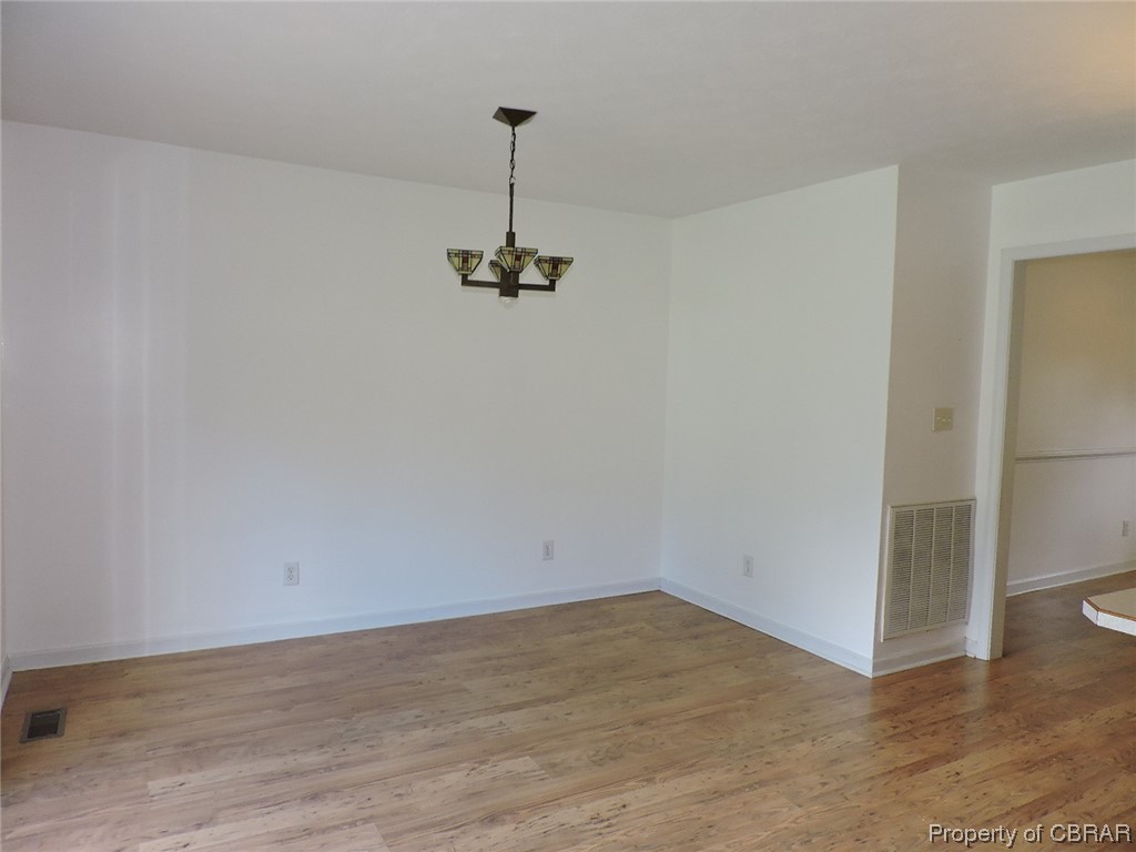 9089 Guinea Road Hayes, VA 23072 - Photo 10 of 30 LARGE DINING AREA