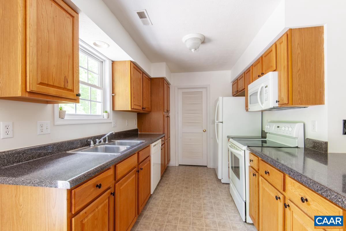 1158 Loving Road Zion Crossroads, VA 22942 - Photo 10 of 30 Gallery Image 10