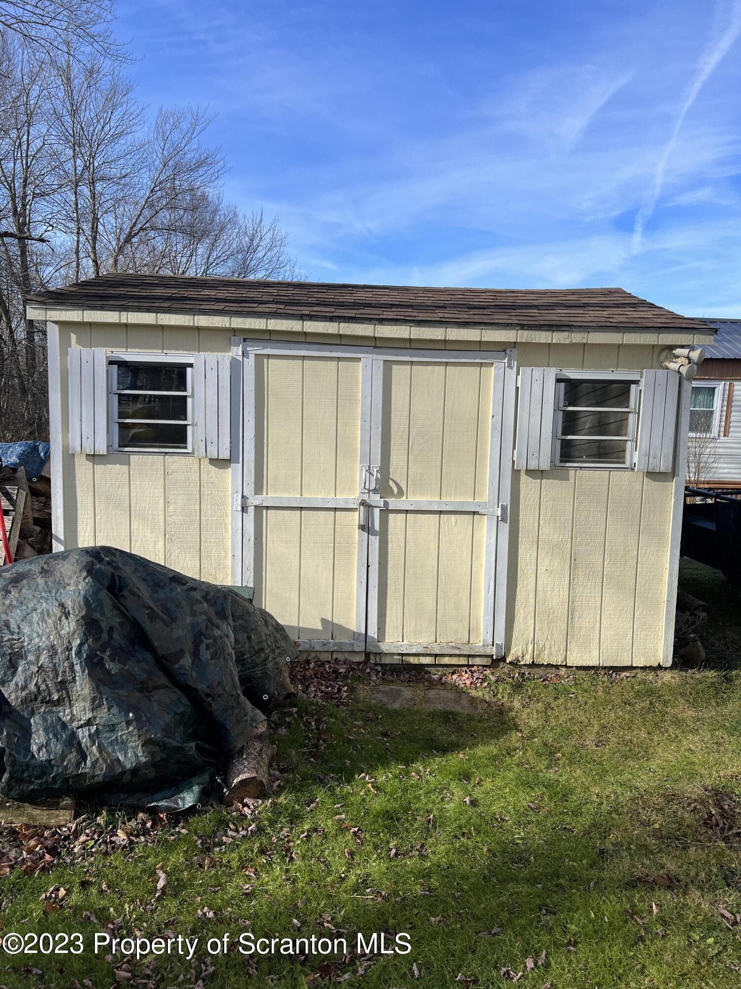 50 Mt Laurel L 50 Spring Brook Moscow, PA 18444 - Photo 5 of 13 a view of a back yard