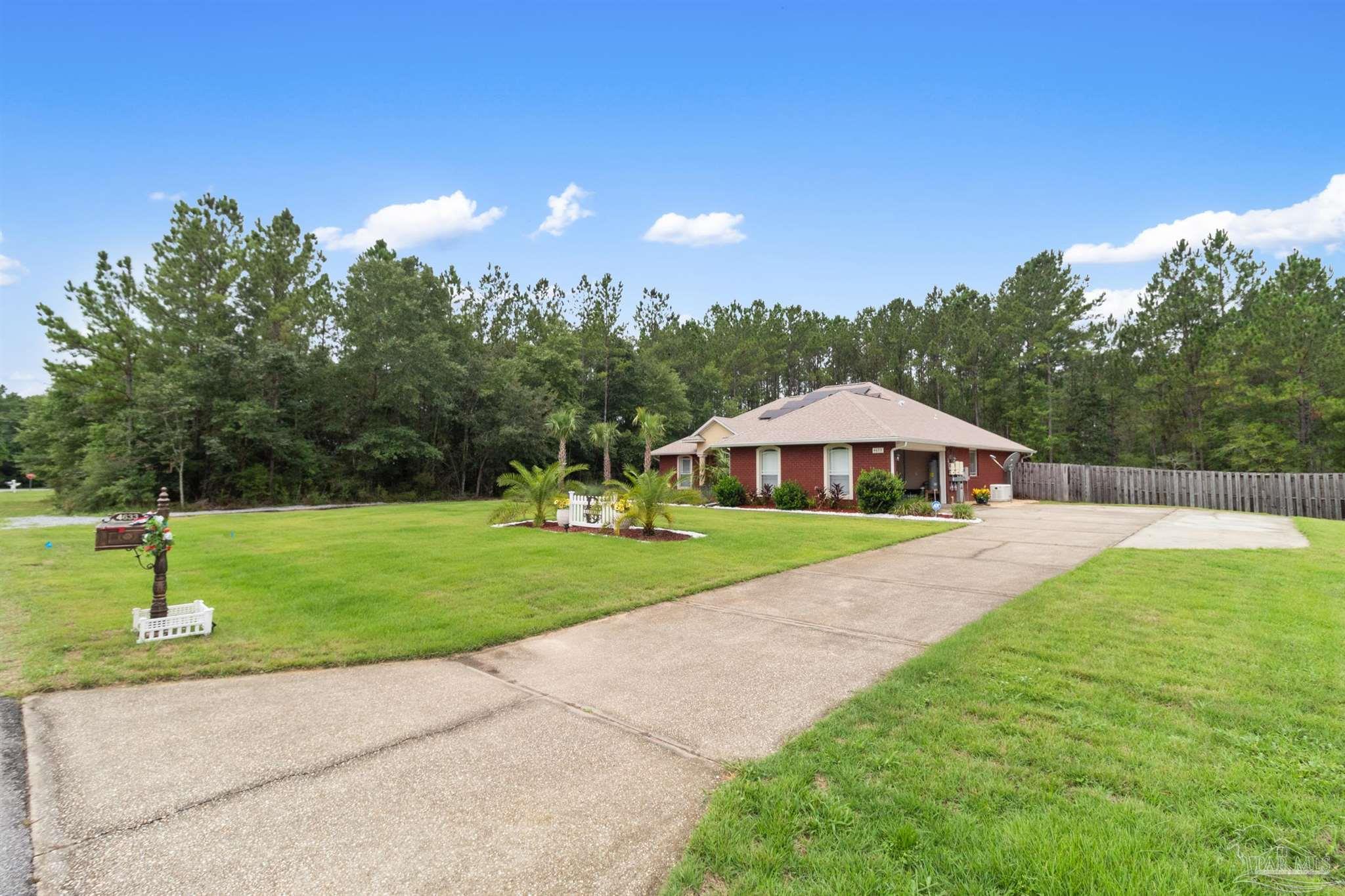 4633 Nichols Creek Road Milton, FL 32583 - Photo 8 of 32 Gallery Image 8