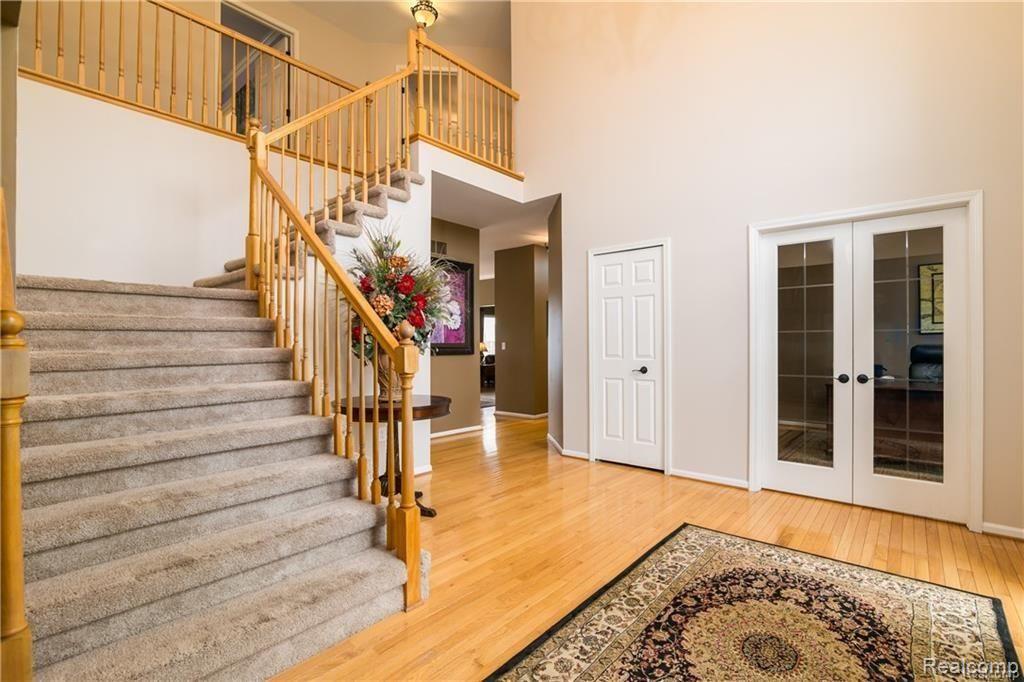 77 Londonderry Lane Rochester, MI 48306 - Photo 4 of 49 4.jpg