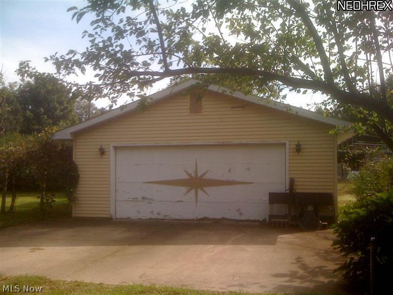 6693 Riverside Road Southeast Uhrichsville, OH 44683 - Photo 2 of 10 Gallery Image 2