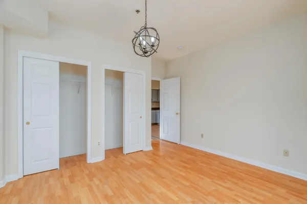 $2,200 | 15 Isabella Avenue, Unit 2R, Bayonne, NJ 07002