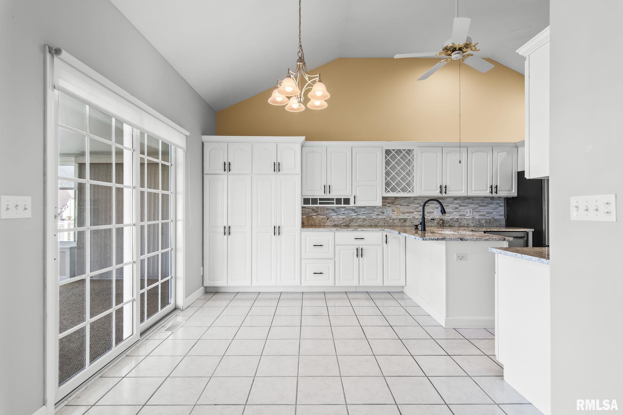 6600 Carlisle Bend Springfield, IL 62711 - Photo 11 of 47
