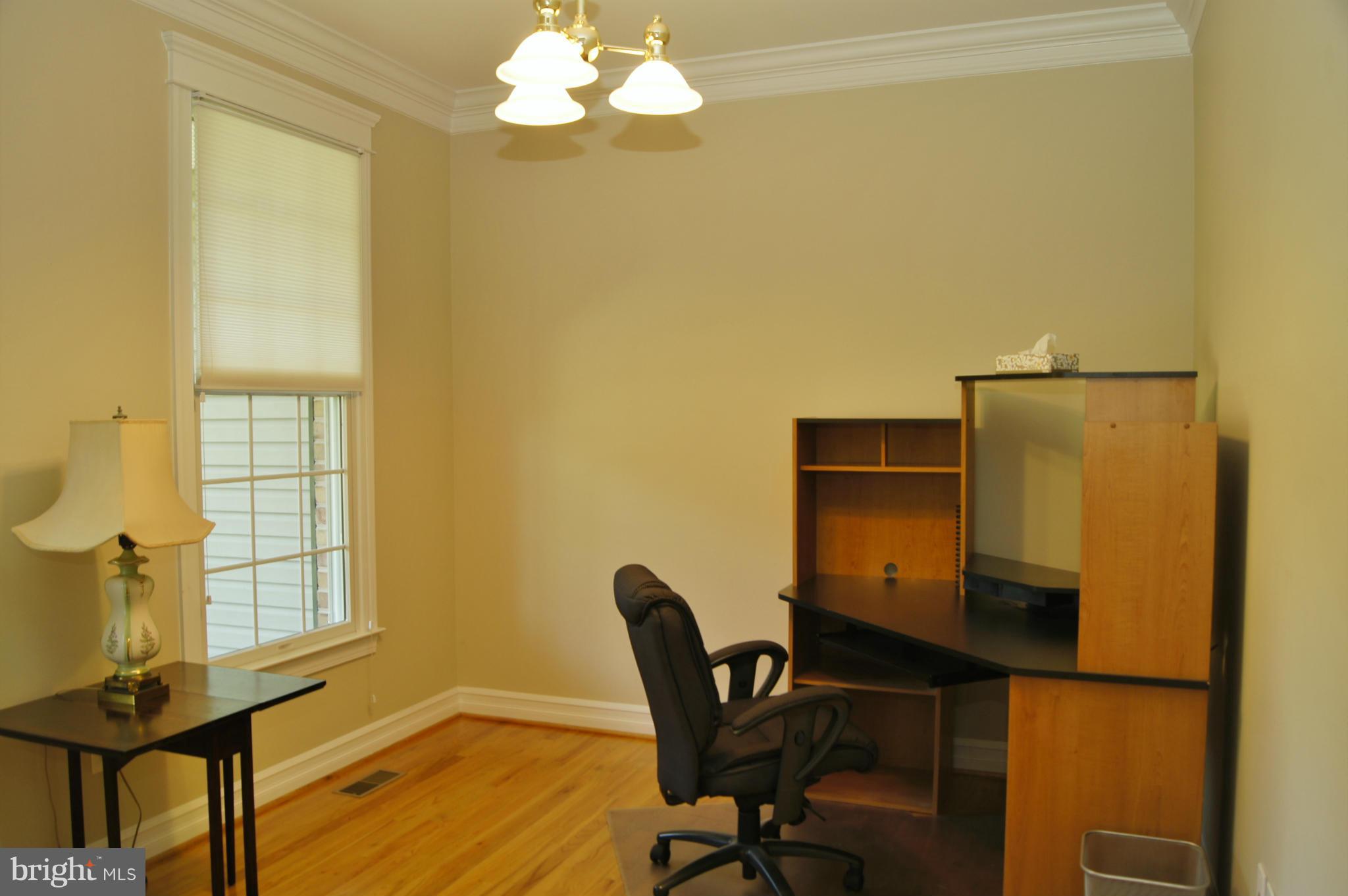 17201 Hardy Road Mount Airy, MD 21771 - Photo 14 of 27 Professional Office, Study, or Den