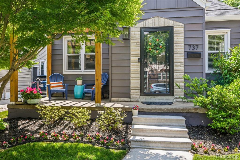 737 Princeton Road Berkley, MI 48072 - Photo 3 of 31