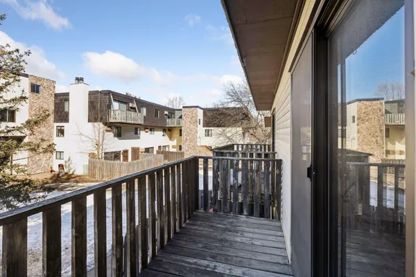 $69,900 | 7236 72nd Lane North, Unit 204, Brooklyn Park, MN 55428