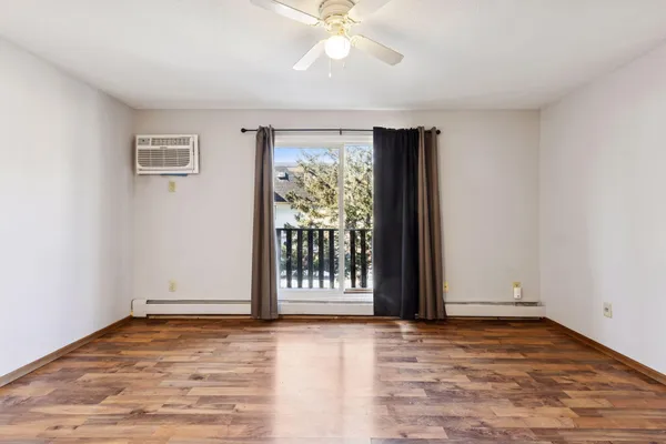 $69,900 | 7236 72nd Lane North, Unit 204, Brooklyn Park, MN 55428