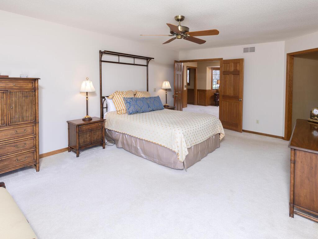 10300 Antlers Ridge Eden Prairie, MN 55347 - Photo 37 of 61 Gallery Image 37