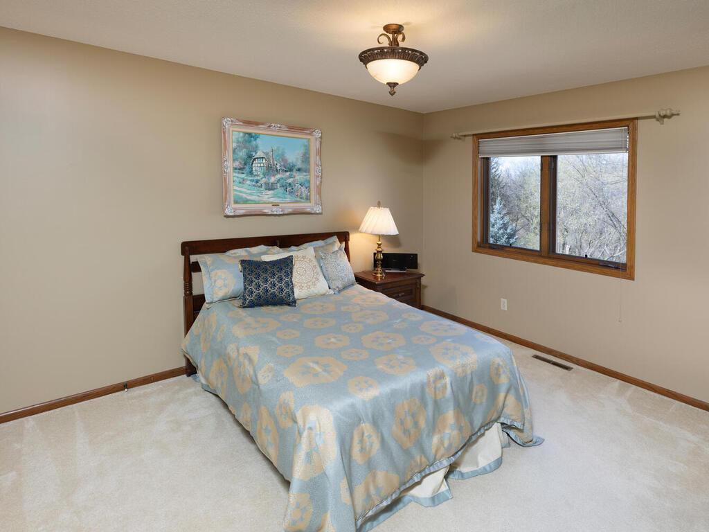 10300 Antlers Ridge Eden Prairie, MN 55347 - Photo 45 of 61 Gallery Image 45