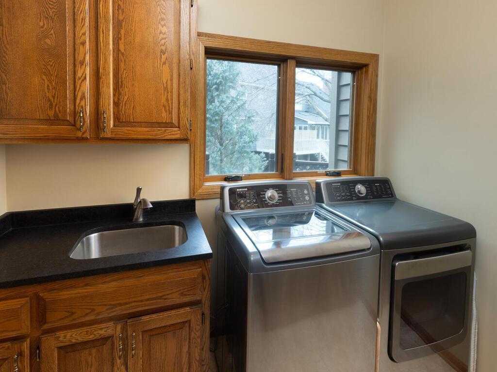 10300 Antlers Ridge Eden Prairie, MN 55347 - Photo 56 of 61 Gallery Image 56