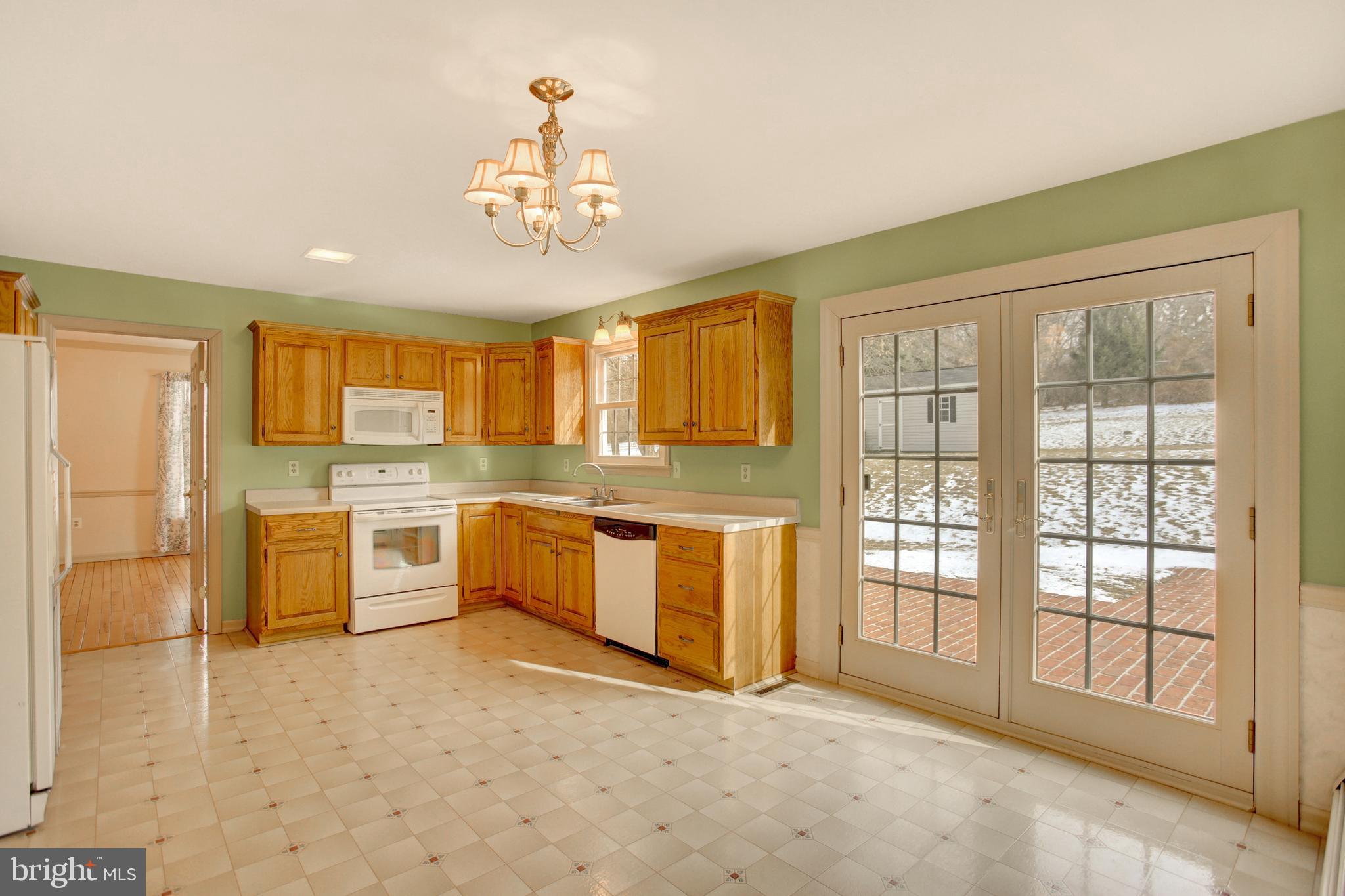 202 South Ridge Road Boiling Springs, PA 17007 - Photo 11 of 36 a large kitchen with stainless steel appliances granite countertop a large window