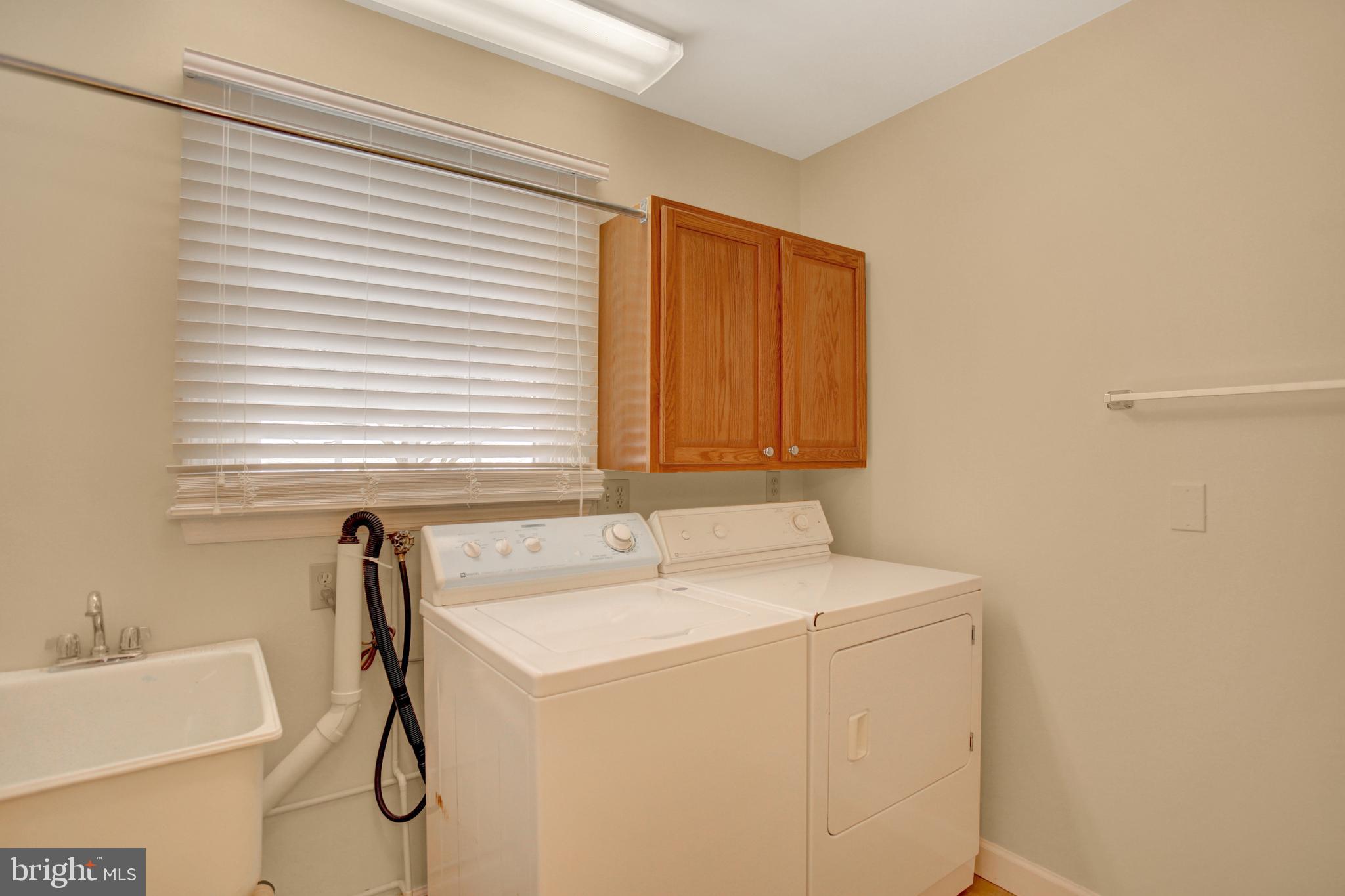 202 South Ridge Road Boiling Springs, PA 17007 - Photo 16 of 36 a bathroom with a sink and a bathtub