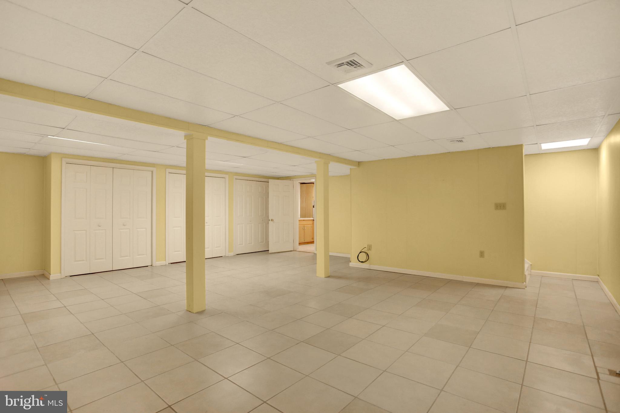 202 South Ridge Road Boiling Springs, PA 17007 - Photo 27 of 36 an empty room with windows