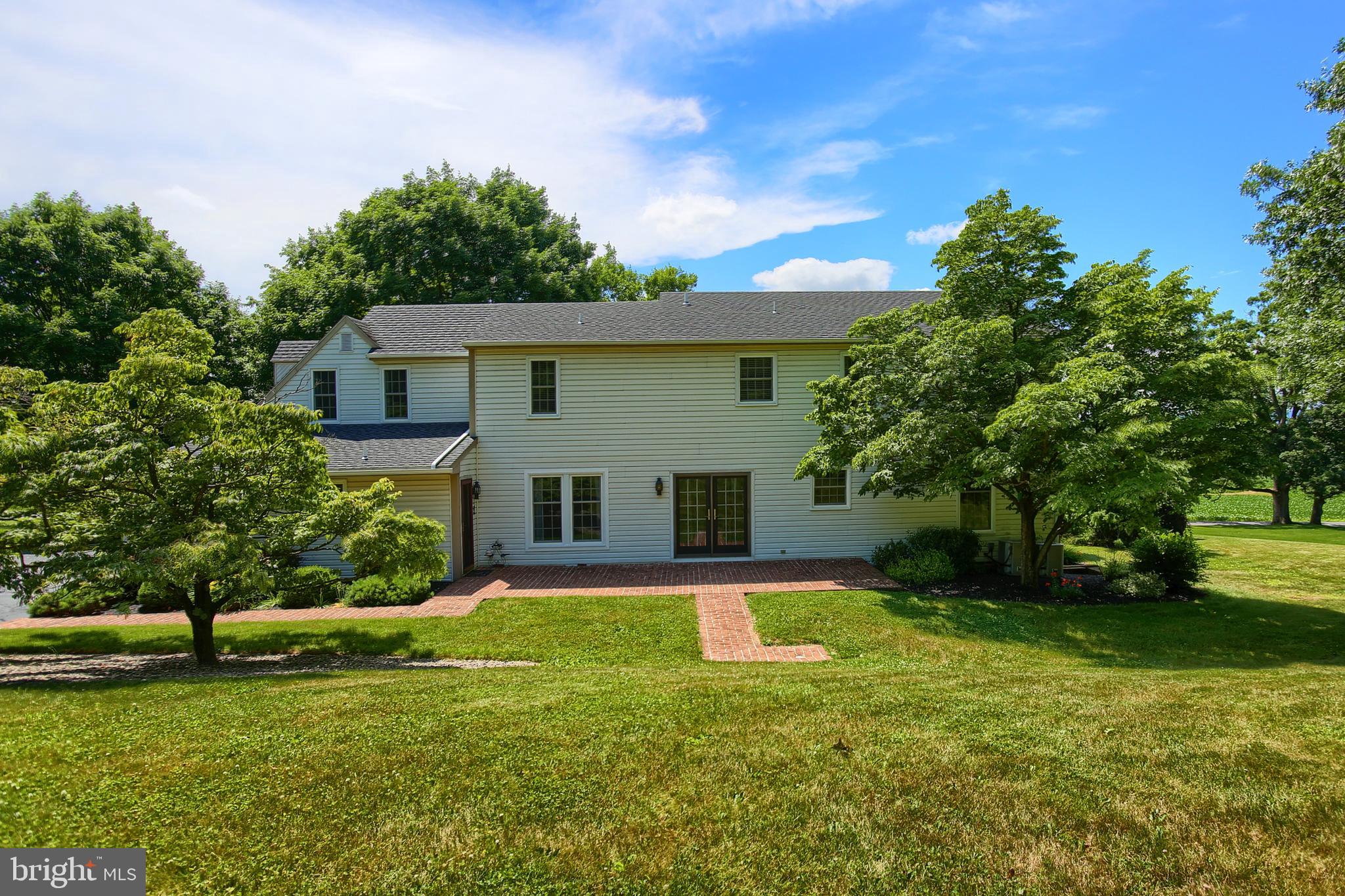 202 South Ridge Road Boiling Springs, PA 17007 - Photo 34 of 36 a house view with a garden space