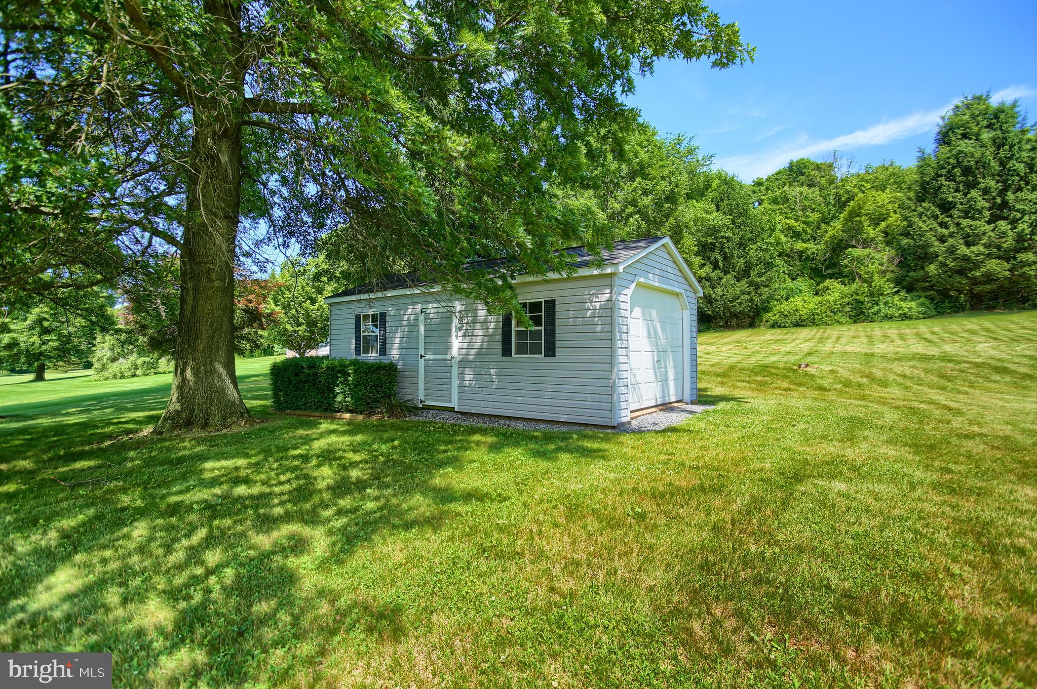 202 South Ridge Road Boiling Springs, PA 17007 - Photo 35 of 36 a view of a house with backyard and garden