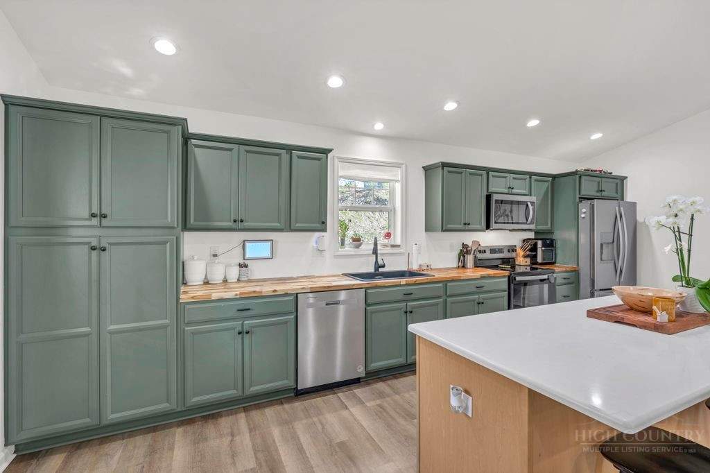 656 Mulatto Mountain Road West Jefferson, NC 28694 - Photo 14 of 35