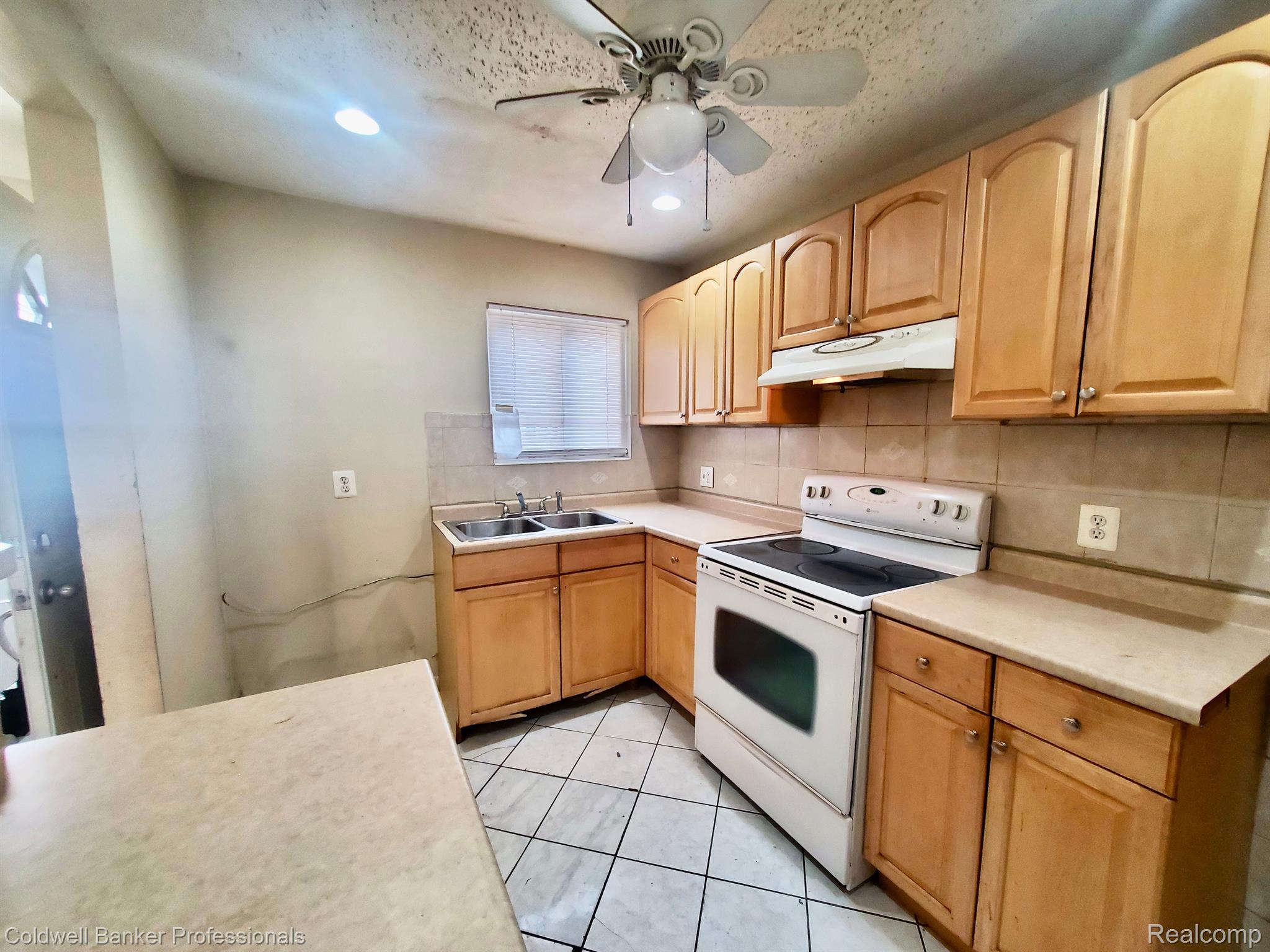 11006 Middlebelt Road Livonia, MI 48150 - Photo 7 of 13 Gallery Image 7