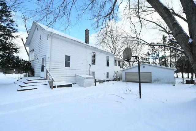 $229,900 | 27877 County Road 375, Paw Paw, MI 49079