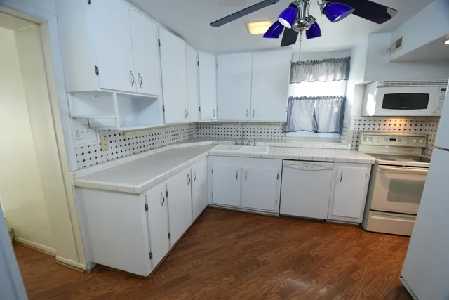 $229,900 | 27877 County Road 375, Paw Paw, MI 49079