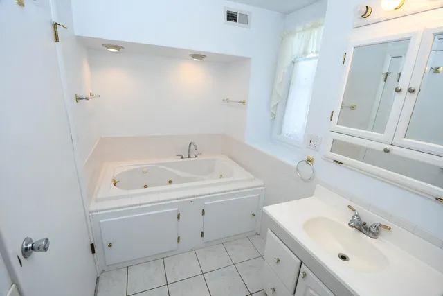 $229,900 | 27877 County Road 375, Paw Paw, MI 49079