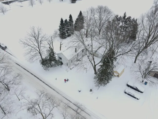 $229,900 | 27877 County Road 375, Paw Paw, MI 49079